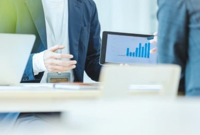 「特徴①」の小見出しがはいります。